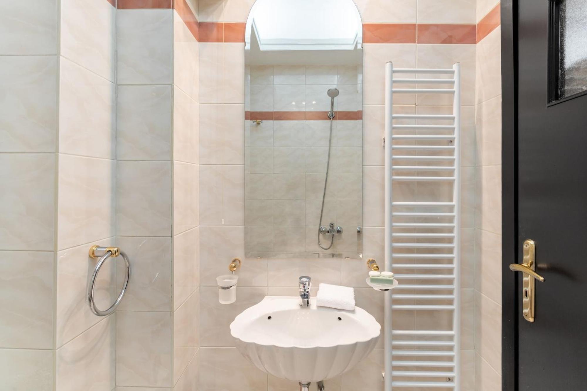 Fresh Detailed Stylish Apartment At Acropolis Athènes Extérieur photo