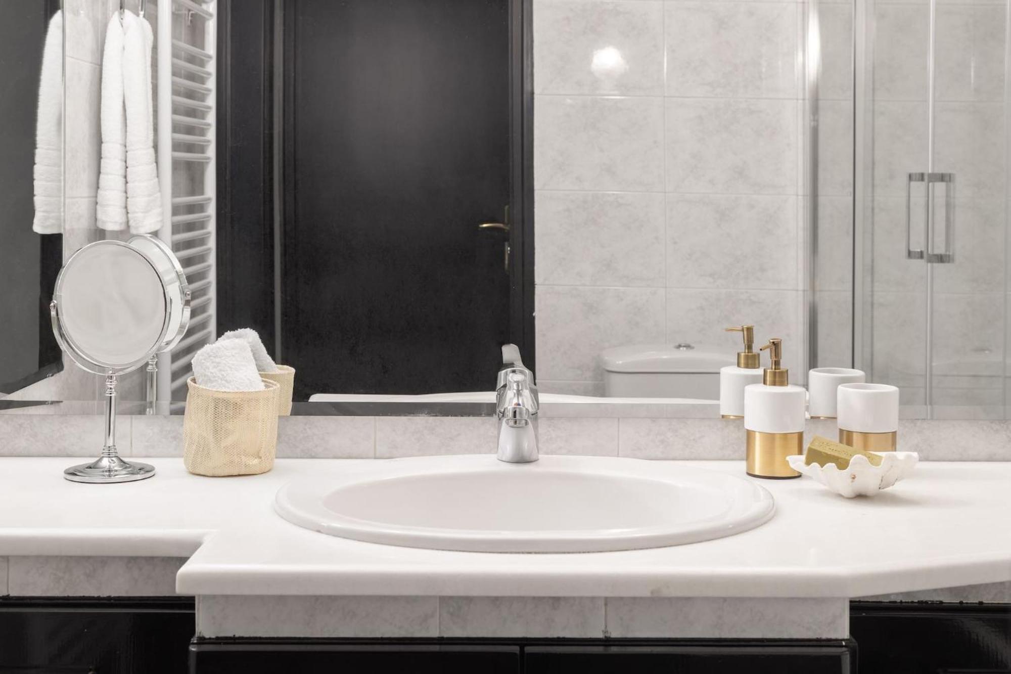Fresh Detailed Stylish Apartment At Acropolis Athènes Extérieur photo